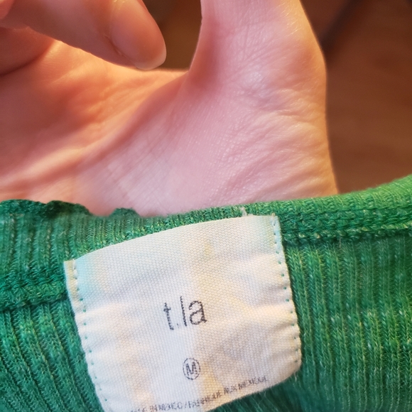 Kelly Green Ribbed Knit Tee - Picture 5 of 5